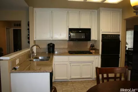 8263 Silk Tree Way, Antelope, CA 95843 photo 4