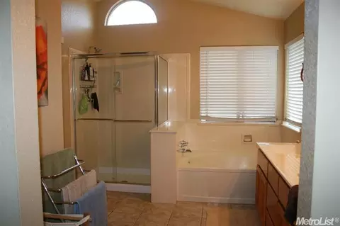 8263 Silk Tree Way, Antelope, CA 95843 photo 15