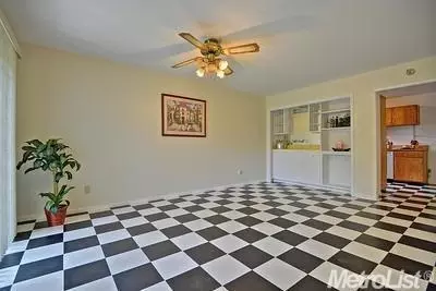 6606 Templeton Dr, Carmichael, CA 95608 photo 7
