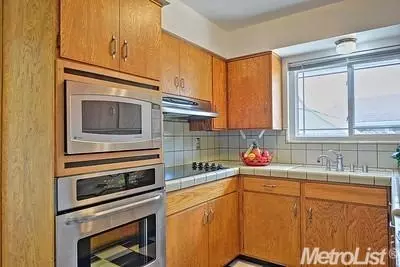 6606 Templeton Dr, Carmichael, CA 95608 photo 5