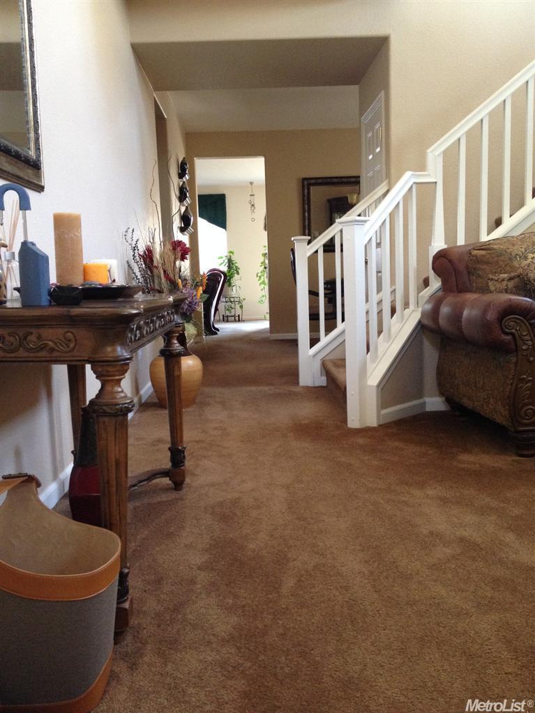 2084 Thelma Loop, Tracy, CA 95377 photo 3