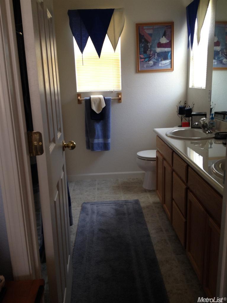 2084 Thelma Loop, Tracy, CA 95377 photo 13