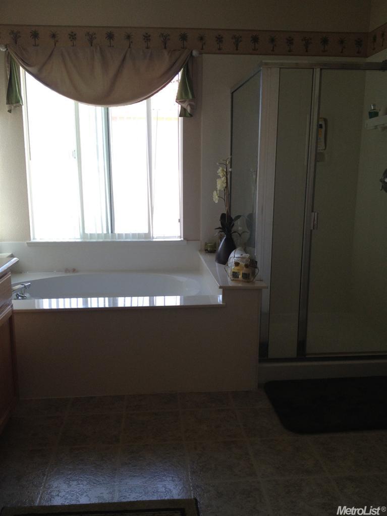 2084 Thelma Loop, Tracy, CA 95377 photo 8