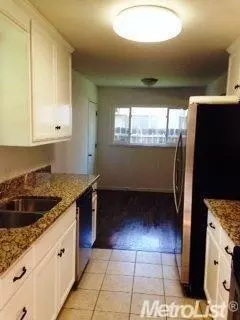 142 S Pacific Ave, Lodi, CA 95242 photo 2