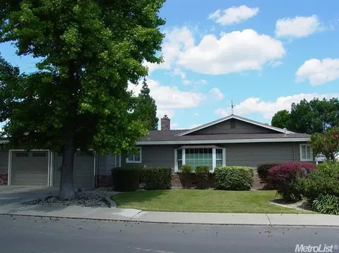 3501 Darlington Ct, Modesto, CA 95356 photo 2