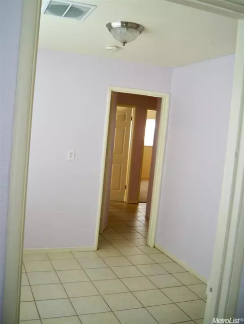 600 Chestnut St, Turlock, CA 95380 photo 2