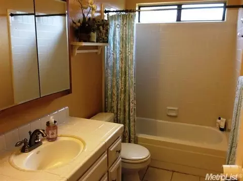 922 Azalea St, Ripon, CA 95366 photo 13