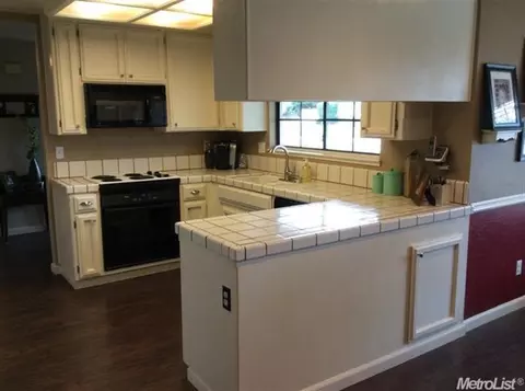 922 Azalea St, Ripon, CA 95366 photo 4