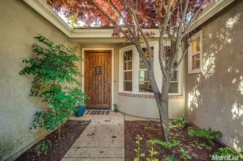 3840 Gresham Ln, Sacramento, CA 95835 photo 2