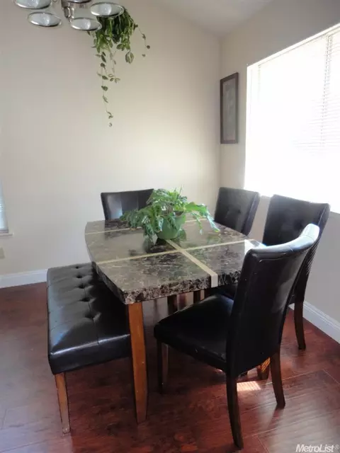 8260 Benjamin Dr, Antelope, CA 95843 photo 5