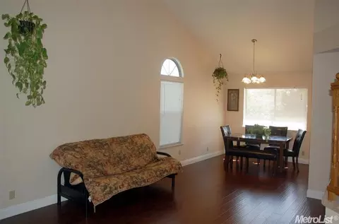 8260 Benjamin Dr, Antelope, CA 95843 photo 3