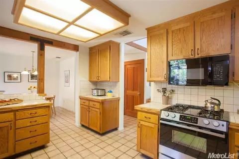 2302 Goldberry Ln, Davis, CA 95616 photo 8