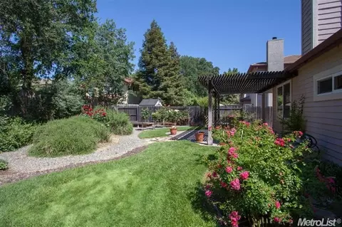 913 La Paz Dr, Davis, CA 95618 photo 2