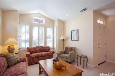913 La Paz Dr, Davis, CA 95618 photo 4