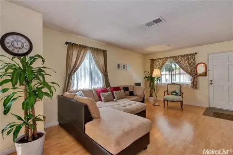 1712 Monarch Ln, Davis, CA 95618 photo 4
