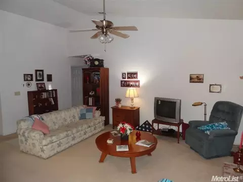 1041 Georgetown Ave, Turlock, CA 95382 photo 8