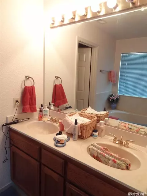 1041 Georgetown Ave, Turlock, CA 95382 photo 15