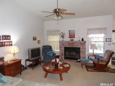 1041 Georgetown Ave, Turlock, CA 95382 photo 9