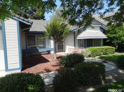 1041 Georgetown Ave, Turlock, CA 95382 photo 2