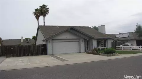 7432 Heathrow Way, Hughson, CA 95326 photo 2