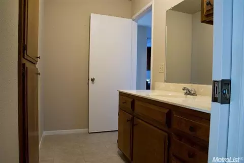 1217 Halifax Ave, Davis, CA 95616 photo 6