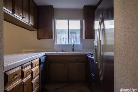 1217 Halifax Ave, Davis, CA 95616 photo 3