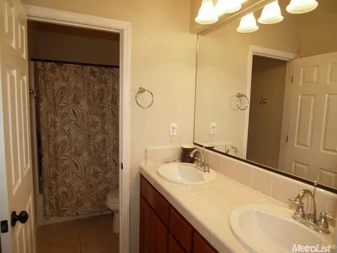 1521 Vasco St, Manteca, CA 95337 photo 18