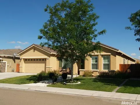 1521 Vasco St, Manteca, CA 95337 photo 2