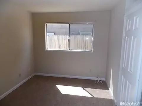 8439 Cayuga Dr, Stockton, CA 95210 photo 7