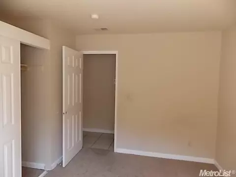 8439 Cayuga Dr, Stockton, CA 95210 photo 20