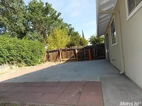 8439 Cayuga Dr, Stockton, CA 95210 photo 18