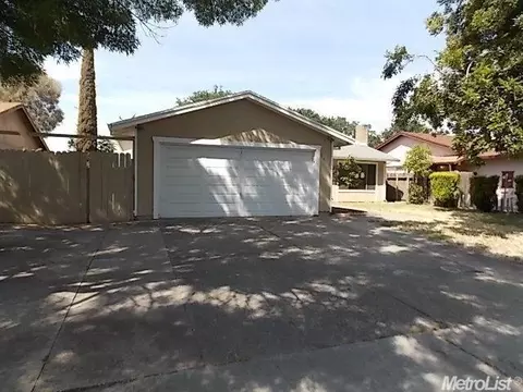 8439 Cayuga Dr, Stockton, CA 95210 photo 17