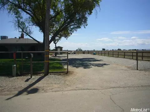 1830 Orange Ave, Patterson, CA 95363 photo 5