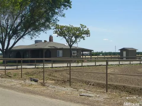 1830 Orange Ave, Patterson, CA 95363 photo 4