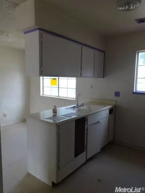 614 Seville Way, Merced, CA 95341 photo 4