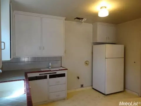 1327 W 19th St, Merced, CA 95340 photo 7