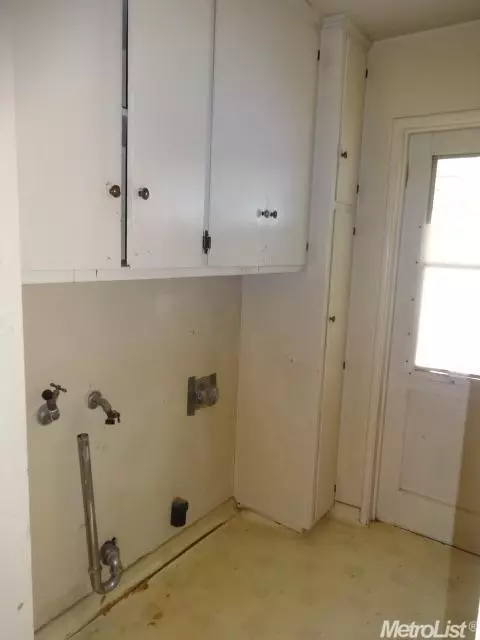 1327 W 19th St, Merced, CA 95340 photo 12