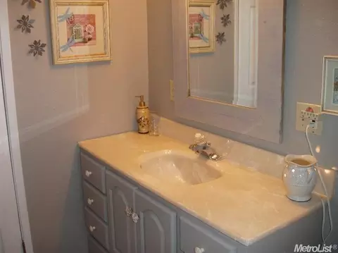 400 E St, Modesto, CA 95357 photo 9