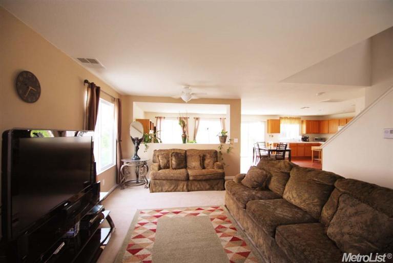 1432 Angus St, Patterson, CA 95363 photo 3
