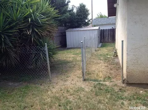 420 Bluefield Ave, Turlock, CA 95382 photo 2