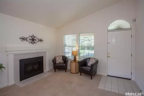 1424 Olympic Dr, Davis, CA 95616 photo 3