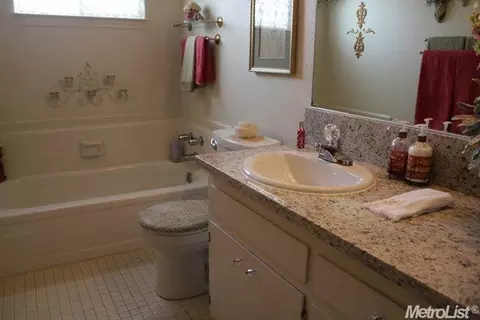 688 Placer Ave, Manteca, CA 95336 photo 15