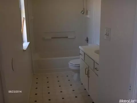417 Melbourne Dr, Modesto, CA 95357 photo 12