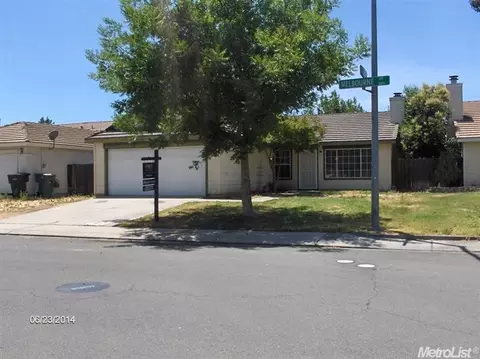 417 Melbourne Dr, Modesto, CA 95357 photo 1