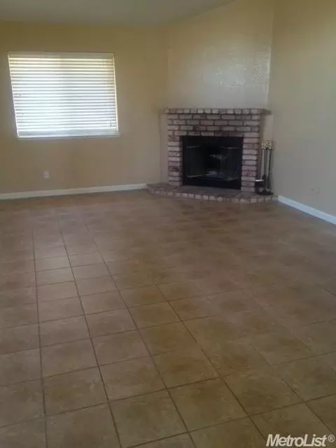 737 Park Hurst Way, Modesto, CA 95358 photo 4