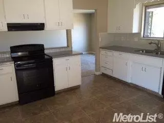 4128 Nugget Dr, Modesto, CA 95355 photo 2