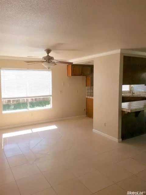 822 Nottingham Dr, Manteca, CA 95336 photo 5