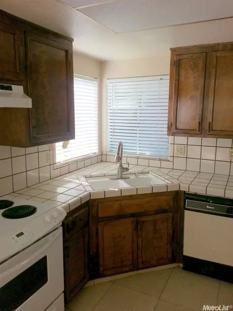 822 Nottingham Dr, Manteca, CA 95336 photo 7