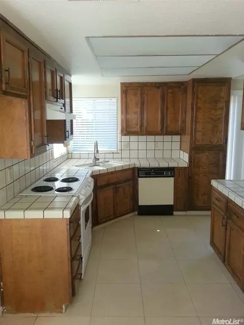 822 Nottingham Dr, Manteca, CA 95336 photo 16