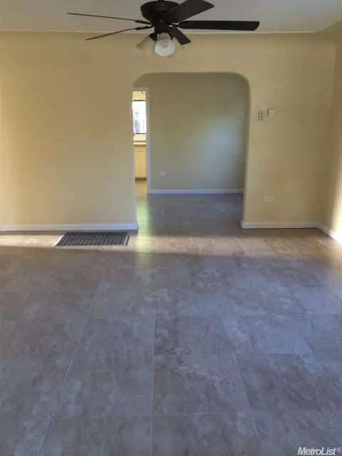 1933 Pleasant Ave, Ceres, CA 95307 photo 3